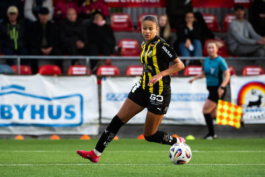 Häckens Felicia Schröder