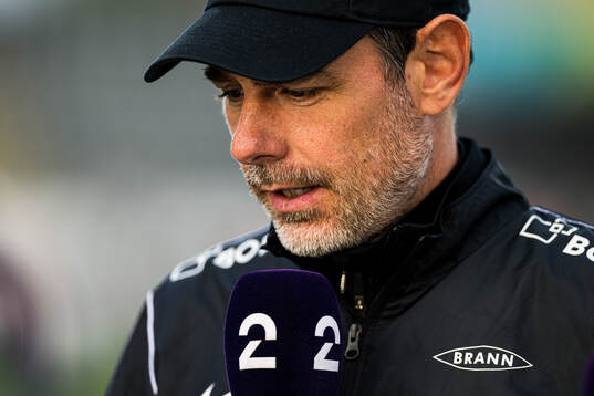Freyr Alexandersson, head coach of Brann, looks dejected