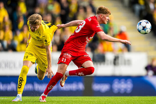 Jens Petter Hauge of Bodø/Glimt and Thore Pedersen of Brann