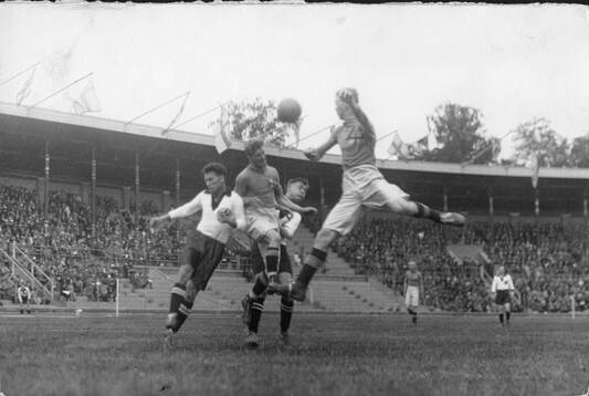 Fotboll, Sverige - Tyskland 1-0 (1-0). 10 000 besökare.