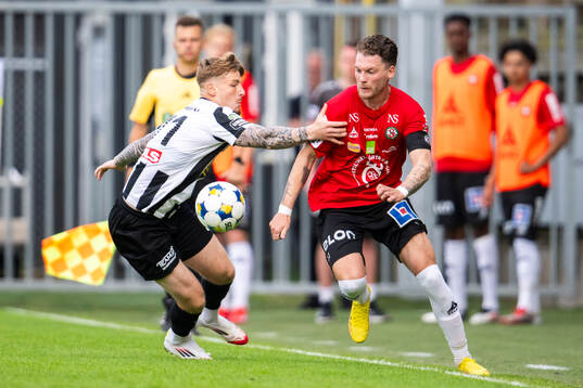 Landskronas Markus Björkqvist och Örebros Samuel Kroon