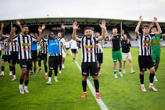 Landskronas spelare jublar