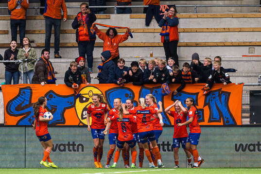 Katarina Dybvik Sunde of AaFK Fortuna celebrates