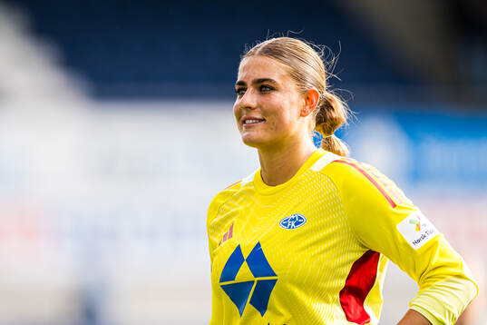 Goalkeeper Kenna Marie Caldwell of Molde