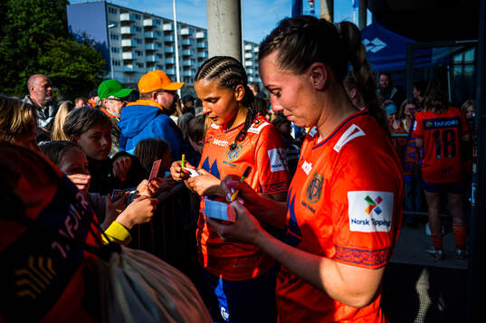 Serah Senior-Hårvik and Katarina Dybvik Sunde of AaFK