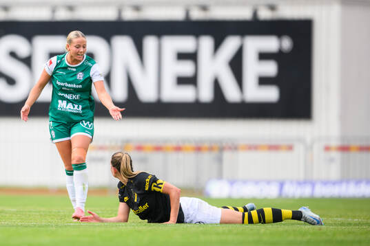 Alingsås Julia Elvbo och AIKs Jennie Nordin
