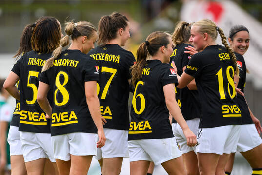 AIKs spelare jublar