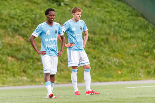 Gefles Yonis Shino och Eddie Hiekkanen deppar