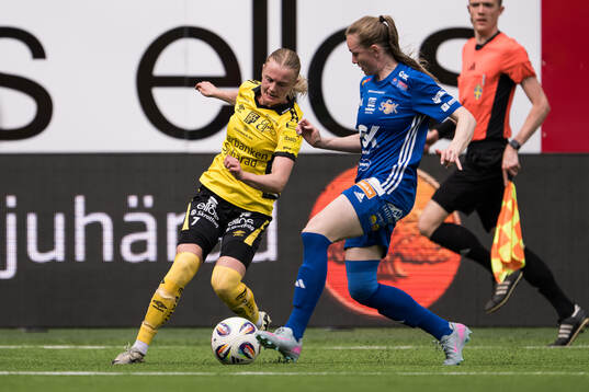 Elfsborgs Hanna Jiozon och Sunnanås Lina Pettersson
