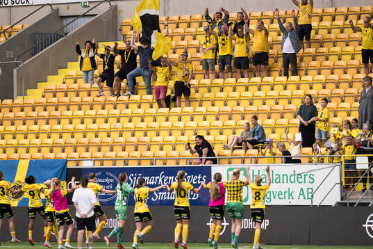 Elfsborgs spelare tackar supportrarna