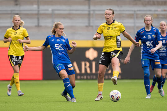 Sunnanås Sofia Lindmark och Elfsborgs Ellen Nilsson