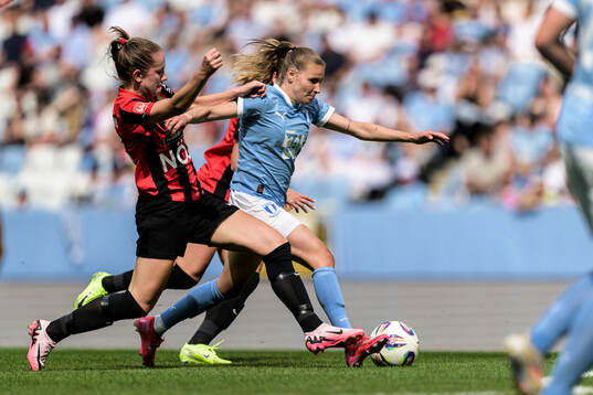 Brommapojkarnas Ida Bengtsson och Malmö FFs Katariina