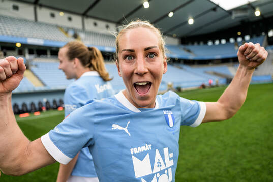 Malmö FFs Mia Persson jublar