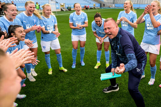 Malmö FFs Ines Belloumou och lagledare Anders Nilsson
