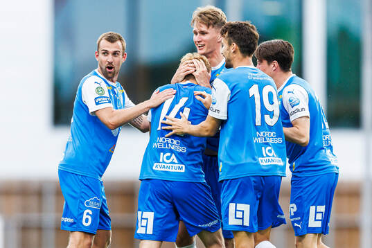 Oddevolds Carl Ådahl jublar