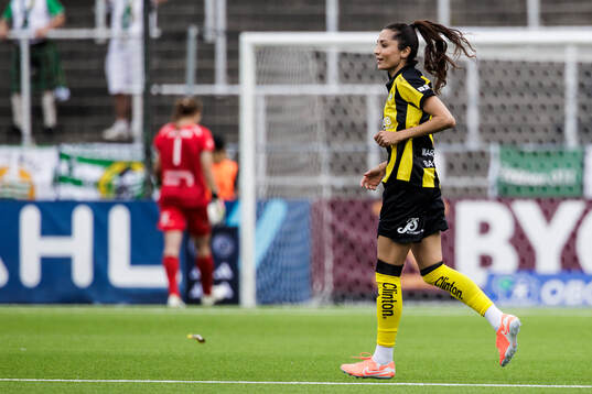 Hammarbys Nadia Nadim jublar