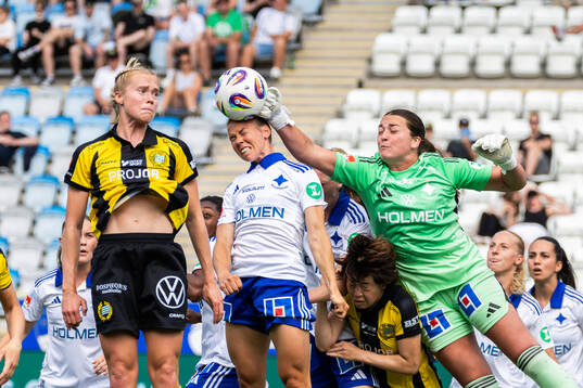 Hammarbys Julie Blakstad mot IFK Norrköpings Jessica Wik