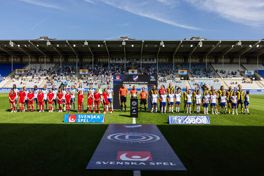 IFK Norrköpings spelare och Hammarbys spelare