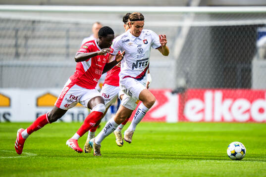 Kalmars Aboubacar Keita och Örgrytes Noah Christoffersson