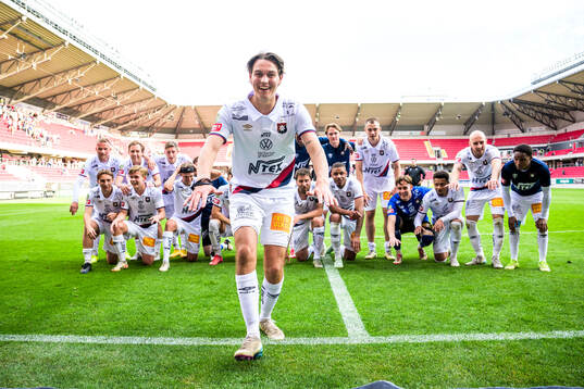 Örgrytes Noah Christoffersson jublar