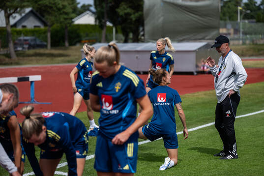 Nathalie Björn and head coach Peter Gerhardsson of the