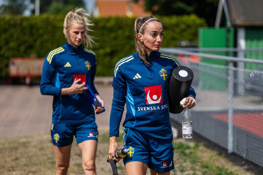 Sofia Jakobsson and Kosovare Asllani of the Swedish