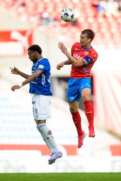 Umeå FCs Maximilian Dejene och Helsingborgs Jon Birkfeldt