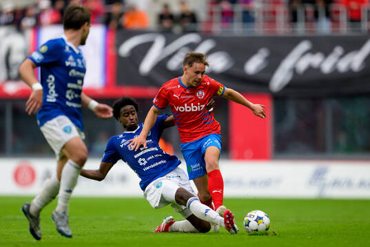 Umeå FCs Djoseph Bangala och Helsingborgs Simon Bengtsson