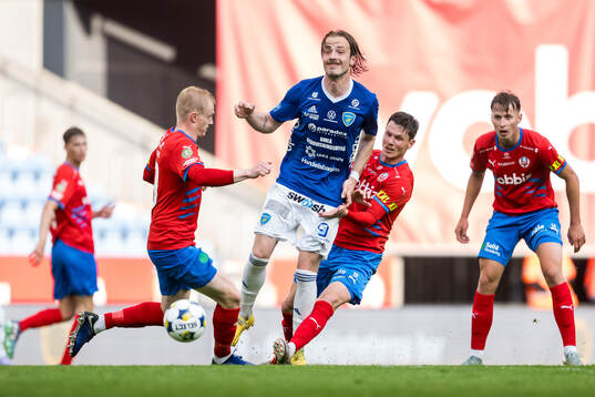 Umeå FCs Mikael Harbosen Haga i en kamp mot Helsingborgs