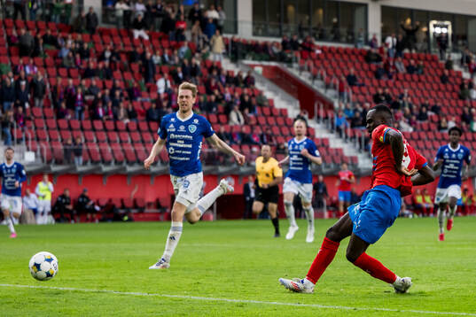 Helsingborgs Adam Akimey gör 2-0
