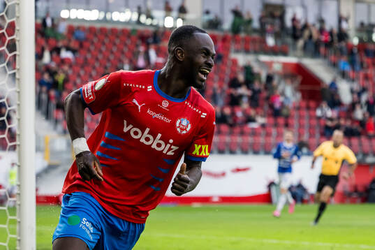 Helsingborgs Adam Akimey jublar