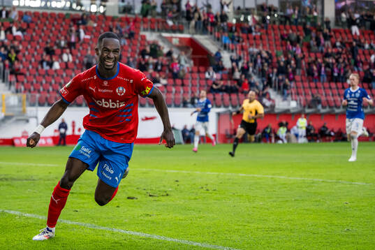 Helsingborgs Adam Akimey jublar