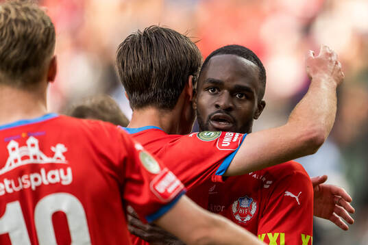 Helsingborgs Adam Akimey jublar