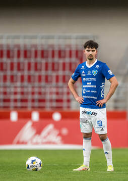 Umeå FCs Lukas Vikgren deppar