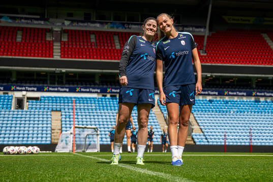 Maren Mjelde and Frida Maanum of the Norwegian women's