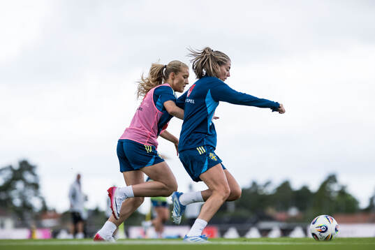 Smilla Holmberg and Linda Sembrant of the Swedish women's