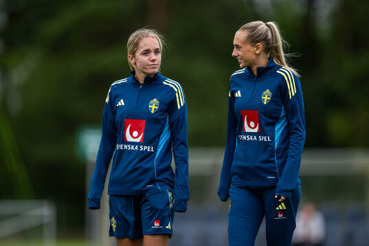 Hanna Lundkvist and Ellen Wangerheim of the Swedish women's