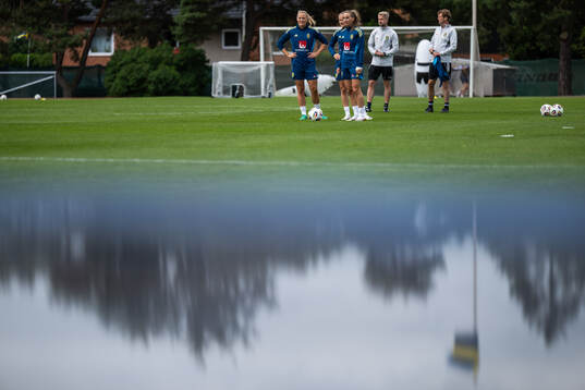 Magdalena Eriksson, Matilda Vinberg and Kosovare Asllani of