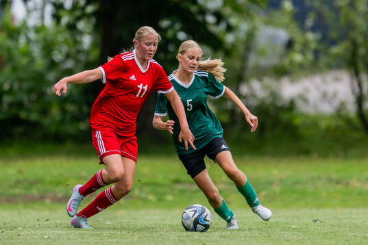 Lovisa Lindell, IFK Lidingö FK och Agnes Elm, Malmö FF