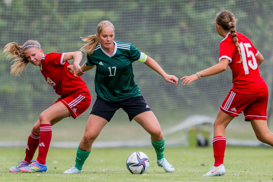 Nova Palmblad, Hammarby IF FF och Elsa Blårand, IFK