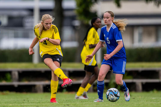 Emma Engström, Djurgårdens IF FF och Saga Mossnelid, IF