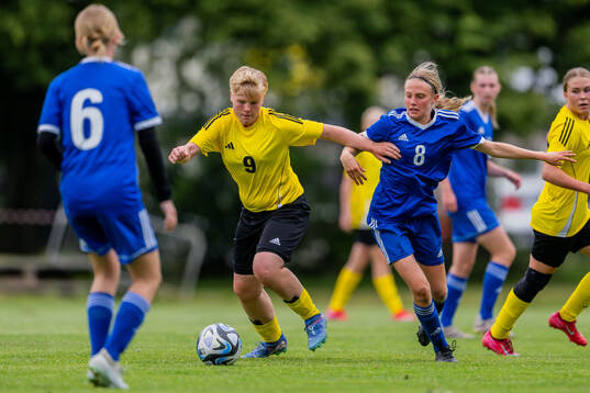 Lilly Andersson, KIF Örebro DFF och Ellen Sundelin,