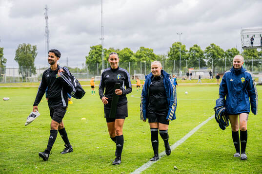 Domare Abbas Ebrahim Khalil, Ivona Cota, Selma Jonsson och