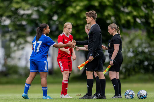 Alice Norgren Ngatia, IK Uppsala Fotboll och Nora Blom,