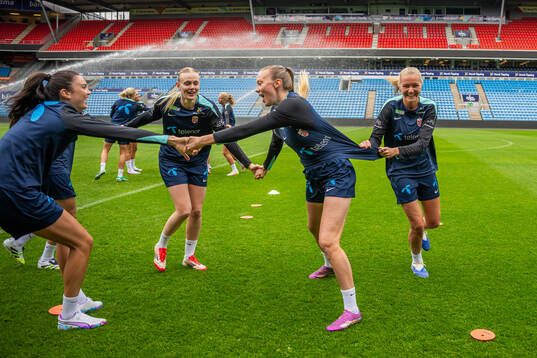 Ingrid Syrstad Engen, Karina Sævik, Synne Sofie Kinden