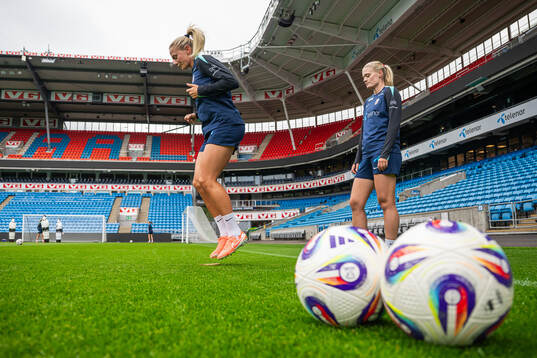 Guro Bergsvand and Mathilde Harviken of the Norwegian