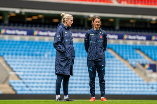 Head coach Gemma Grainger and assistant coach Ingvild
