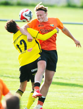 Armbåge i ansiktet i matchen i division 2 mellan Torns IF