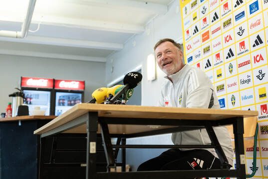 Head coach Peter Gerhardsson of the Swedish women's