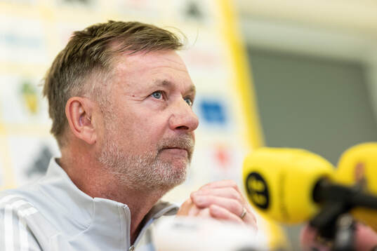 Head coach Peter Gerhardsson of the Swedish women's